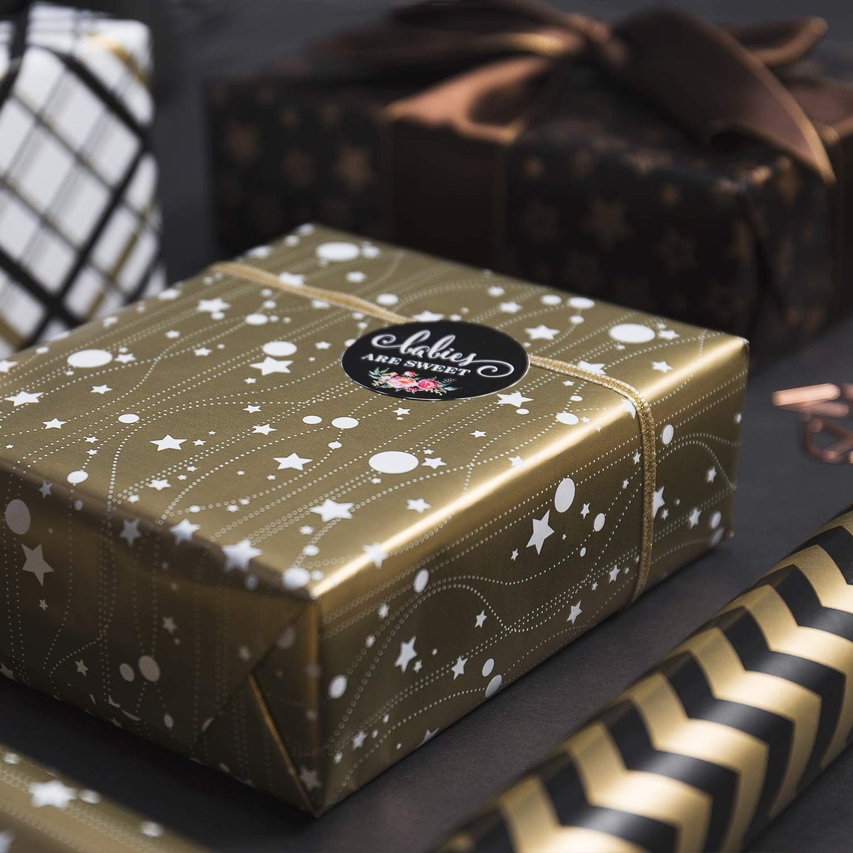 Christmas Wrapping Bows And Tags Black And Gold Paper Paper Vintage Classic  Christmas Wrapping Single-Sided Wrapping Paper Stars
