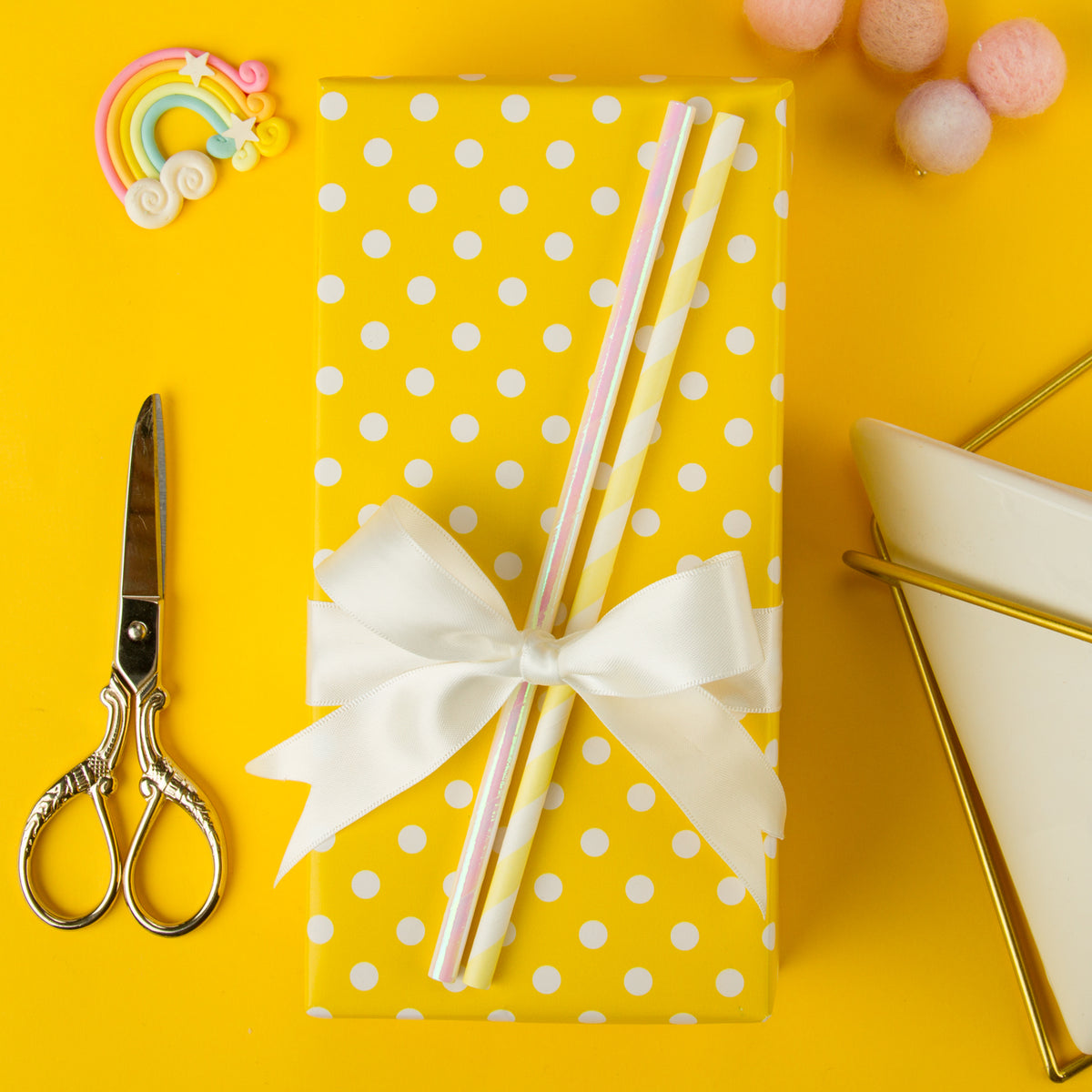 Dots Gift Wrapping Paper, Reversible, Yellow 30” x33 feet Continue Rol –  WrapaholicGifts